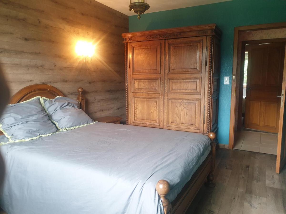 White Wood Villa Darney Esterno foto